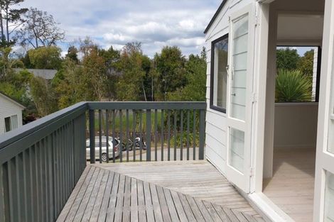 Photo of property in 14 Packham Place, Beach Haven, Auckland, 0626