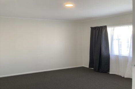 Photo of property in 105f2 Apu Crescent, Lyall Bay, Wellington, 6022