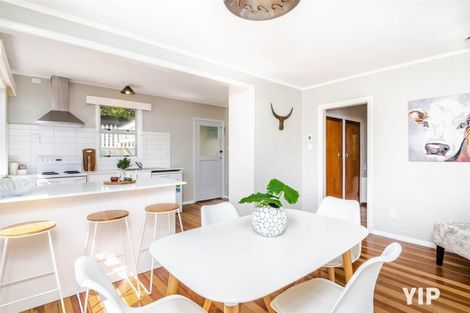 Photo of property in 102 Helston Road, Paparangi, Wellington, 6037