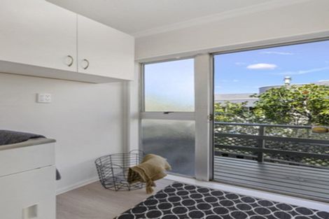 Photo of property in 25 Tawa Road, Te Atatu Peninsula, Auckland, 0610
