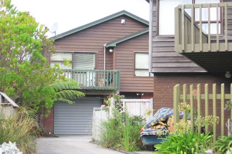Photo of property in 55 Thatcher Crescent, Crofton Downs, Wellington, 6035