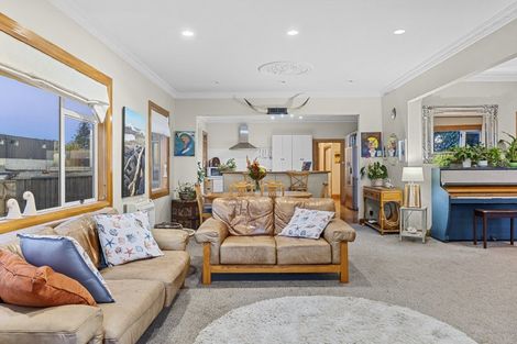 Photo of property in 42 Octavius Place, New Plymouth, 4312