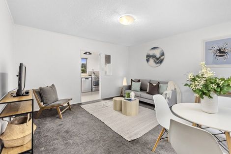 Photo of property in 1 Southern Cross Crescent, Island Bay, Wellington, 6023