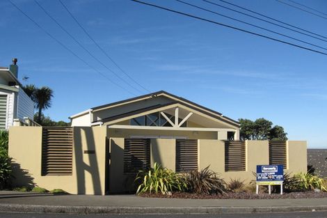 Photo of property in 23 Spenmoor Street, Newlands, Wellington, 6037