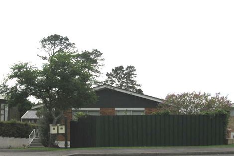 Photo of property in 2/95 Glengarry Road, Glen Eden, Auckland, 0602