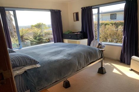 Photo of property in 521 East Coast Road, Murrays Bay, Auckland, 0630
