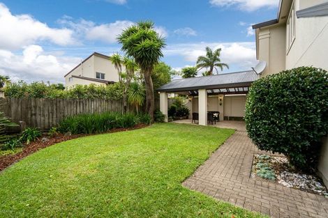 Photo of property in 27 Kinleith Way, Albany, Auckland, 0632