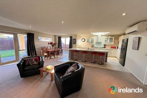 Photo of property in 103 Windermere Road, Papanui, Christchurch, 8053