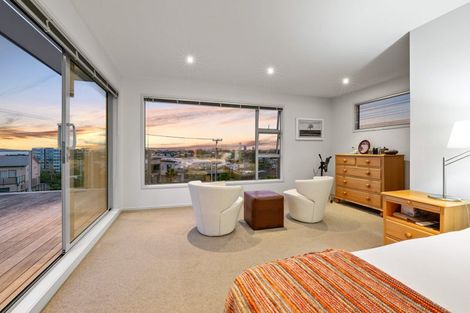 Photo of property in 12 Rangitoto Terrace, Milford, Auckland, 0620