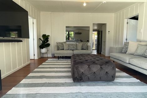 Photo of property in 61 Kauri Road, Stanmore Bay, Whangaparaoa, 0932