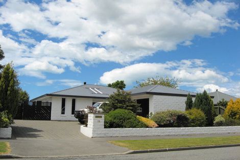 Photo of property in 32 Regent Avenue, Rangiora, 7400
