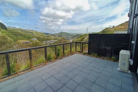 Photo of property in 32 Holystone Road, Whitby, Porirua, 5024