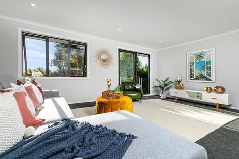 Photo of property in 8 Gordon Stanley Drive, Massey, Auckland, 0614