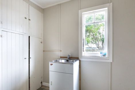 Photo of property in 10 Limbrick Street, Terrace End, Palmerston North, 4410