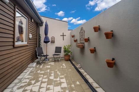 Photo of property in 22 Mona Vale Avenue, Riccarton, Christchurch, 8011