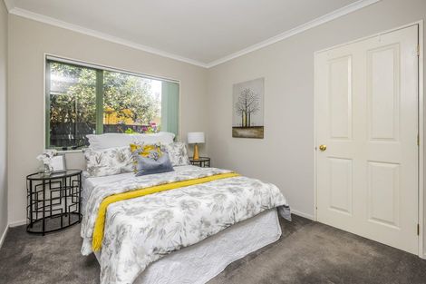 Photo of property in 5 Secoia Crescent, Mangere, Auckland, 2022