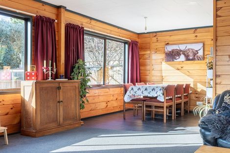 Photo of property in 27 Puriri Road, Waikanae, 5036