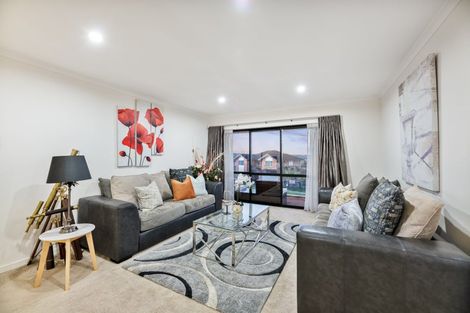 Photo of property in 2 Platinum Rise, Ranui, Auckland, 0612