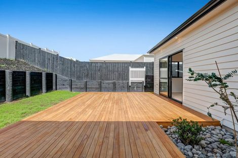 Photo of property in 12 Kanono Way, Helensville, 0800