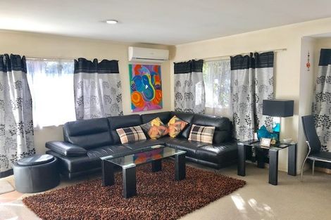 Photo of property in 4/43 Fruitvale Road, New Lynn, Auckland, 0600