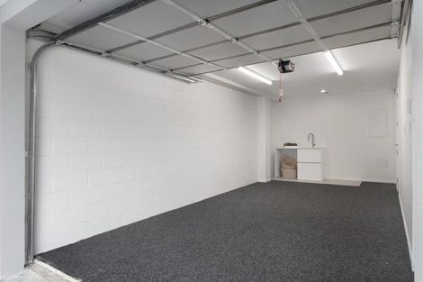 Photo of property in 3/90 Picasso Drive, West Harbour, Auckland, 0618