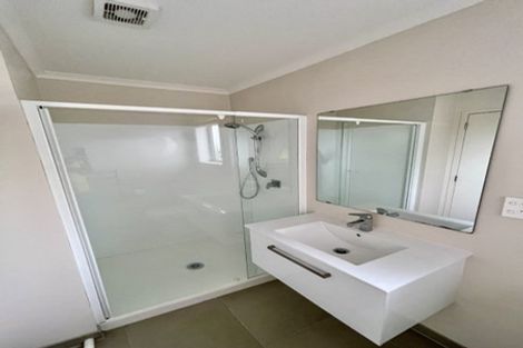 Photo of property in 18 Akeake Lane, Manurewa, Auckland, 2102