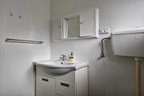 Photo of property in 1/378 Devon Street East, Strandon, New Plymouth, 4312