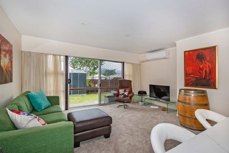 Photo of property in 2/39 Central Avenue, Avenues, Whangarei, 0110