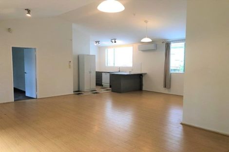 Photo of property in 84 Colwill Road, Massey, Auckland, 0614