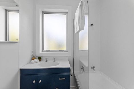 Photo of property in 43 Shandon Road, Vauxhall, Dunedin, 9013