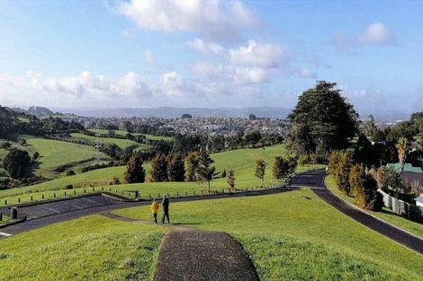Photo of property in 76 Goodwood Drive, Goodwood Heights, Auckland, 2105