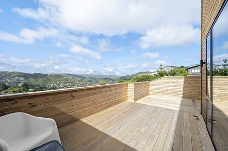 Photo of property in 28 Cathie Place, Karori, Wellington, 6012