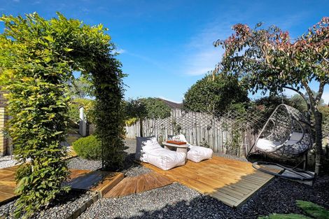 Photo of property in 15 Ina Ville Drive, Pukekohe, 2120