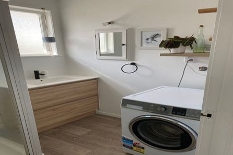 Photo of property in 12 Poto Street, Te Atatu South, Auckland, 0610