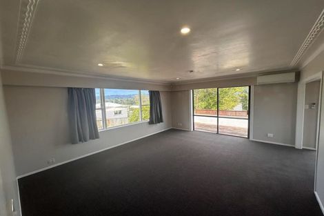 Photo of property in 33 School Road, Te Atatu South, Auckland, 0610