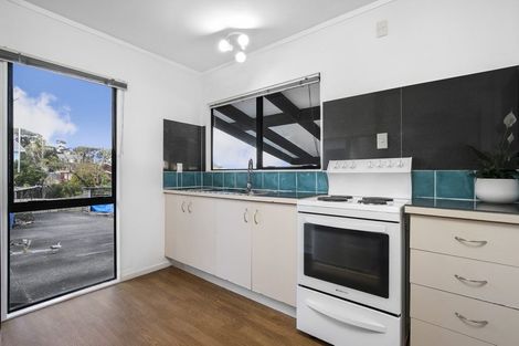 Photo of property in 2/9 Heathglen Place, Bayview, Auckland, 0629