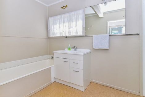 Photo of property in 62 Heybridge Street, Manurewa, Auckland, 2102
