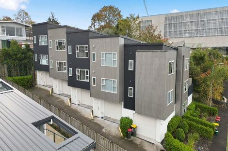 Photo of property in 3/12 Scotland Place, Hillcrest, Hamilton, 3216