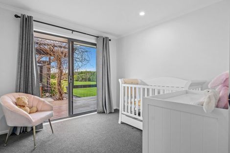 Photo of property in 28 Landsborough Drive, Darfield, 7571