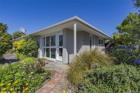 Photo of property in 5 Sarabande Avenue, Redwood, Christchurch, 8051