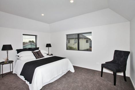 Photo of property in 4/60 Charles Street, Waltham, Christchurch, 8011