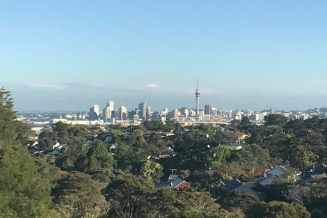 Photo of property in 4/165 Birkenhead Avenue, Birkenhead, Auckland, 0626