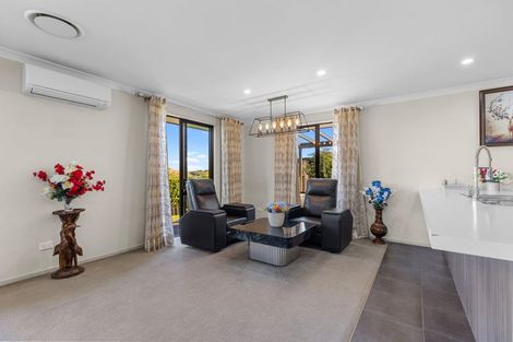 Photo of property in 8 Ballintoy Park Drive, Welcome Bay, Tauranga, 3175