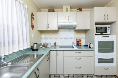 Photo of property in 2/14 Avondale Road, Taradale, Napier, 4112