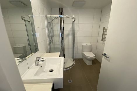 Photo of property in Apollo Apartments, 9/46g Rosedale Road, Rosedale, Auckland, 0632