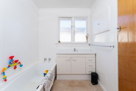 Photo of property in 23 Lambert Street, Abbotsford, Dunedin, 9018