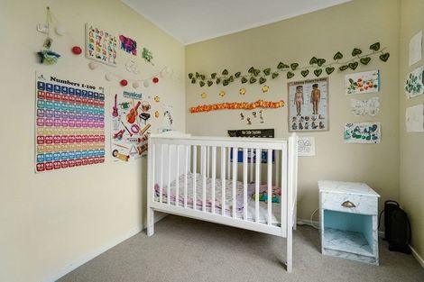 Photo of property in 17a/1 Tawa Road, Te Atatu Peninsula, Auckland, 0610