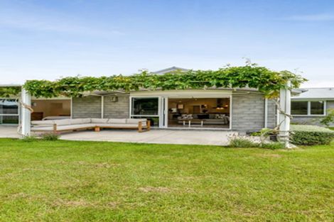 Photo of property in 2 Mercade Close, Stratford, 4332