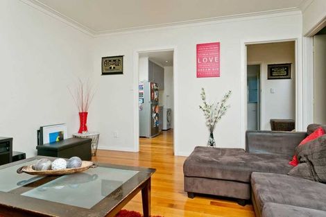 Photo of property in 2/159 Coronation Road, Hillcrest, Auckland, 0627