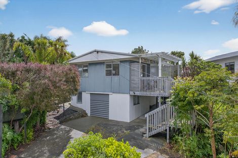 Photo of property in 11 Kendale Drive, Leigh, 0985